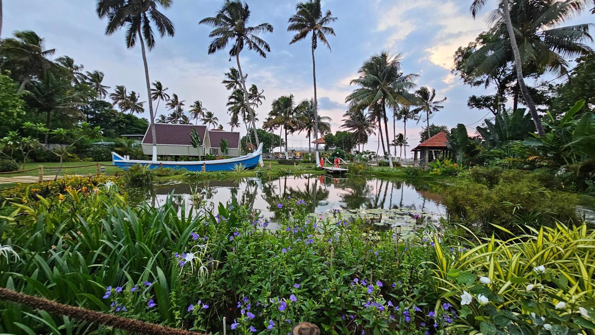 Ether Marari Beachfront Mararikulam Exteriér fotografie